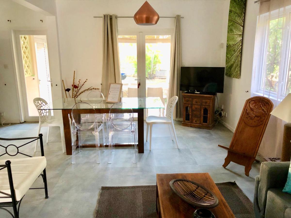 Beachfront Villa In A Beautiful And Secured Complex Flic-en-Flacq Екстериор снимка