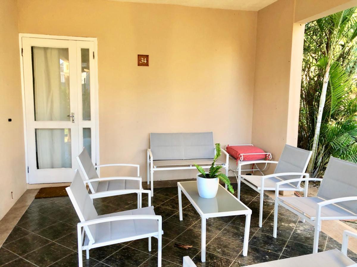 Beachfront Villa In A Beautiful And Secured Complex Flic-en-Flacq Екстериор снимка
