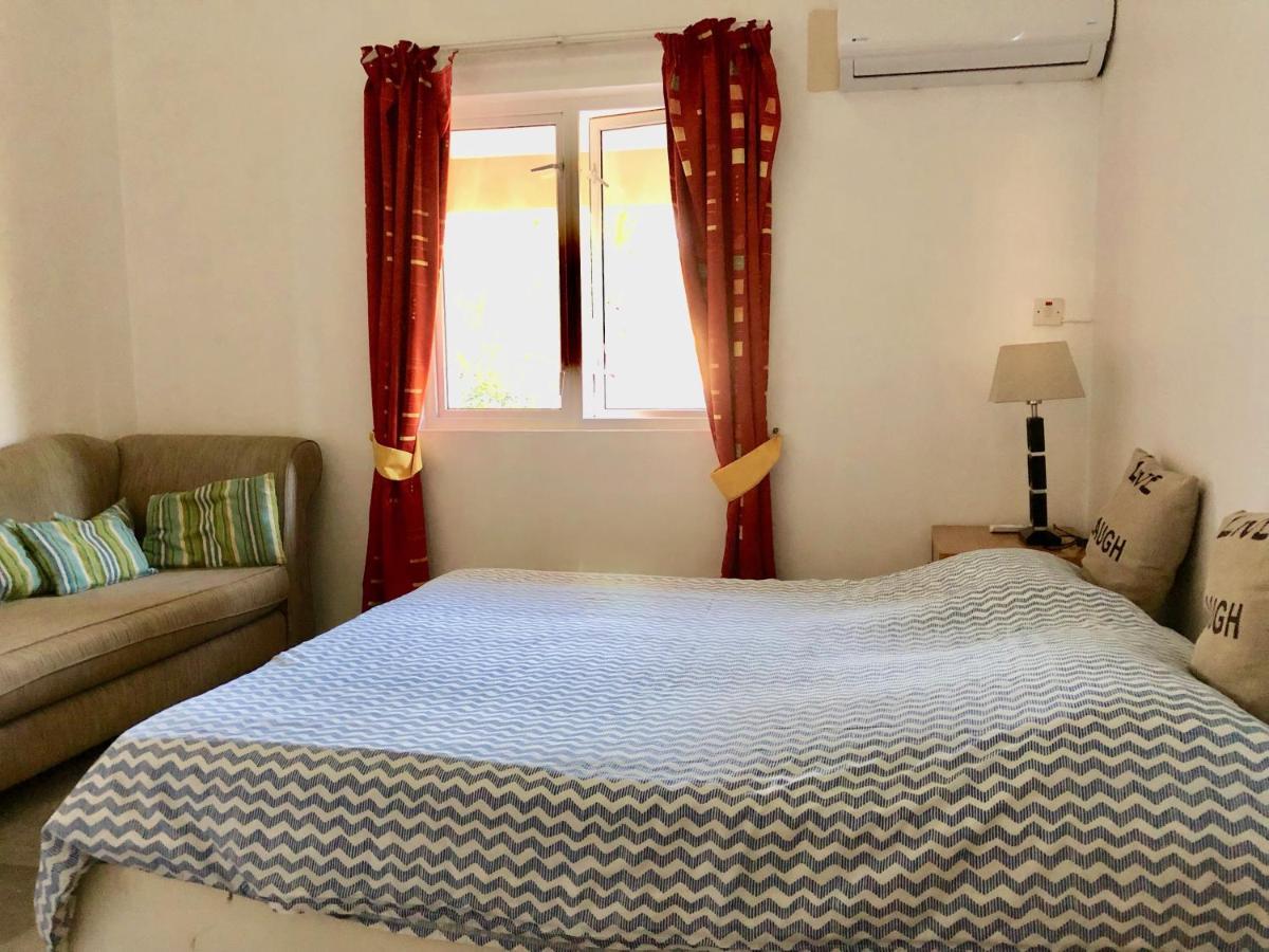 Beachfront Villa In A Beautiful And Secured Complex Flic-en-Flacq Екстериор снимка