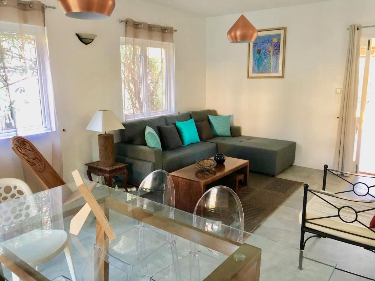 Beachfront Villa In A Beautiful And Secured Complex Flic-en-Flacq Екстериор снимка