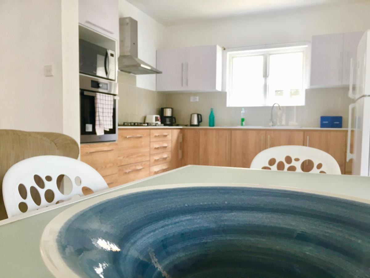 Beachfront Villa In A Beautiful And Secured Complex Flic-en-Flacq Екстериор снимка